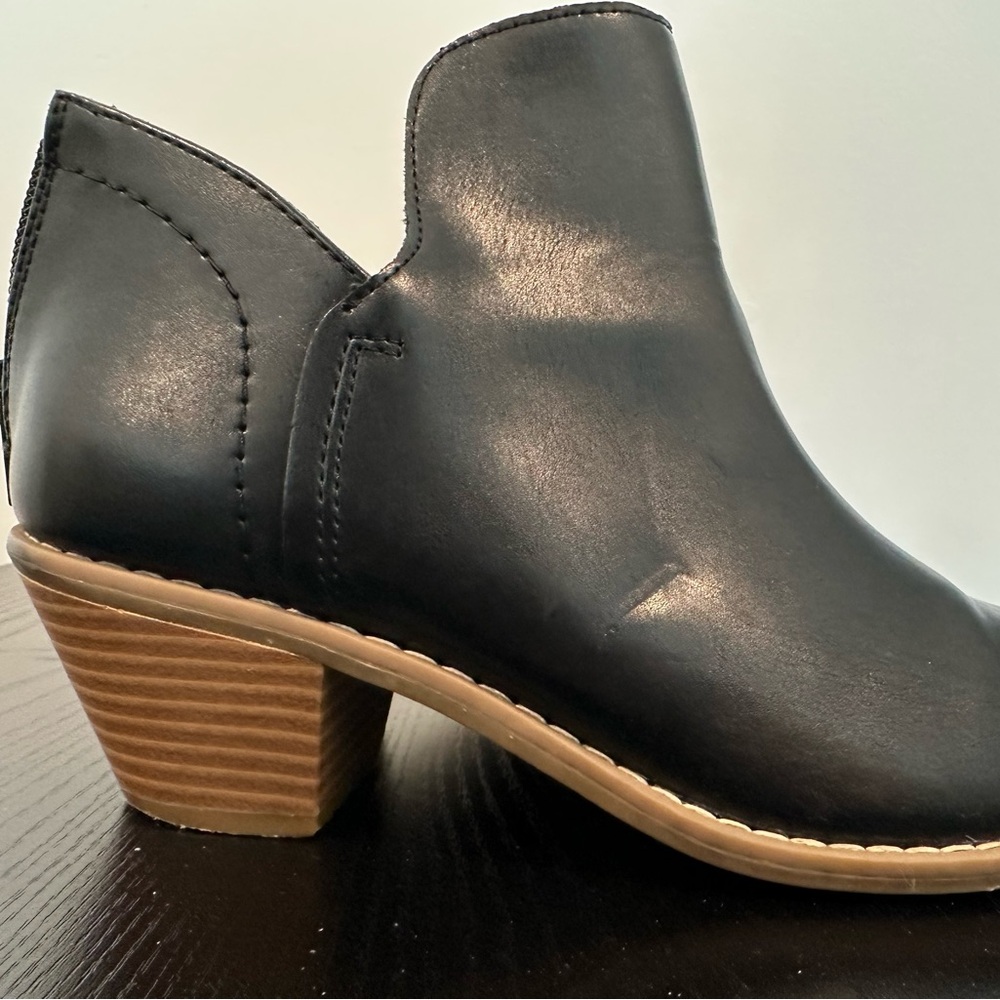 Ankle boots